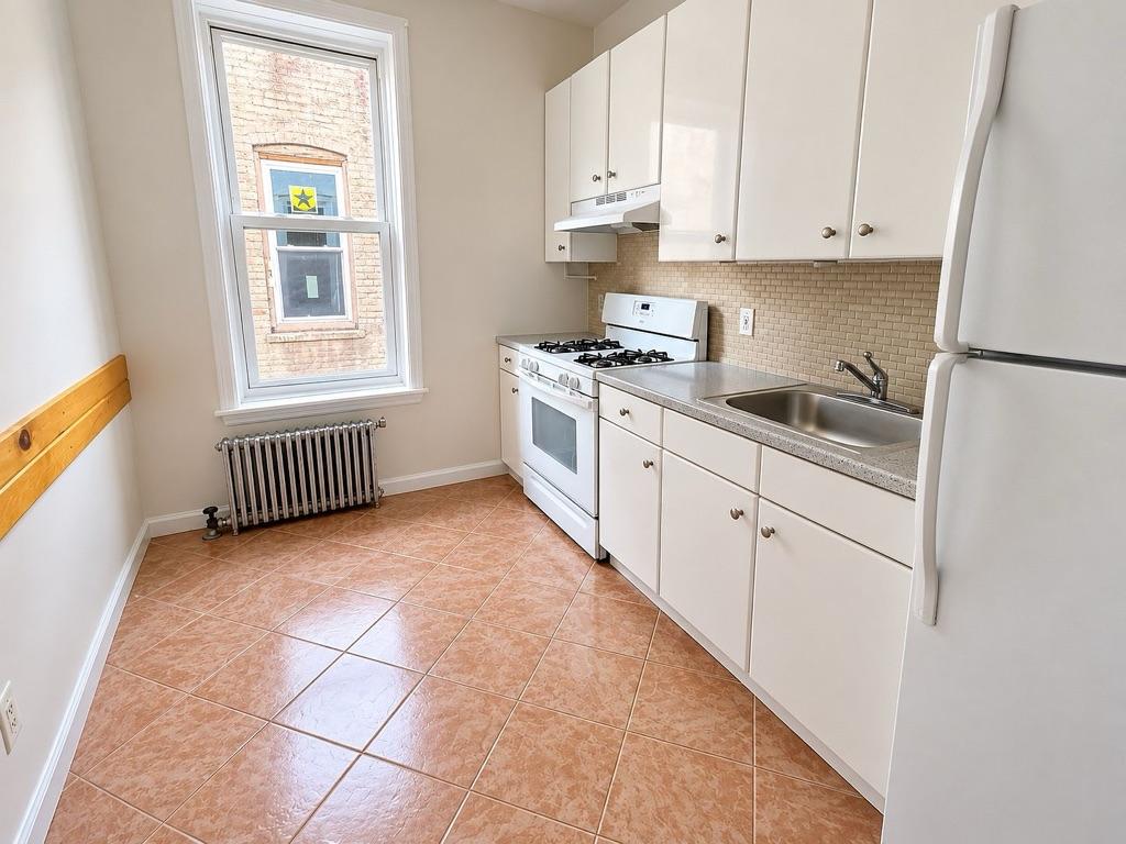 https://benbayrealty.s3.amazonaws.com/local/cms/rental-media/thumbnail (5).jpeg